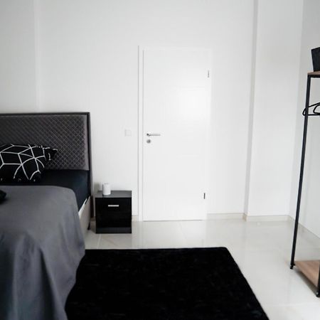 Ferienwohnung Hills ดุยส์บูร์ก ภายนอก รูปภาพ