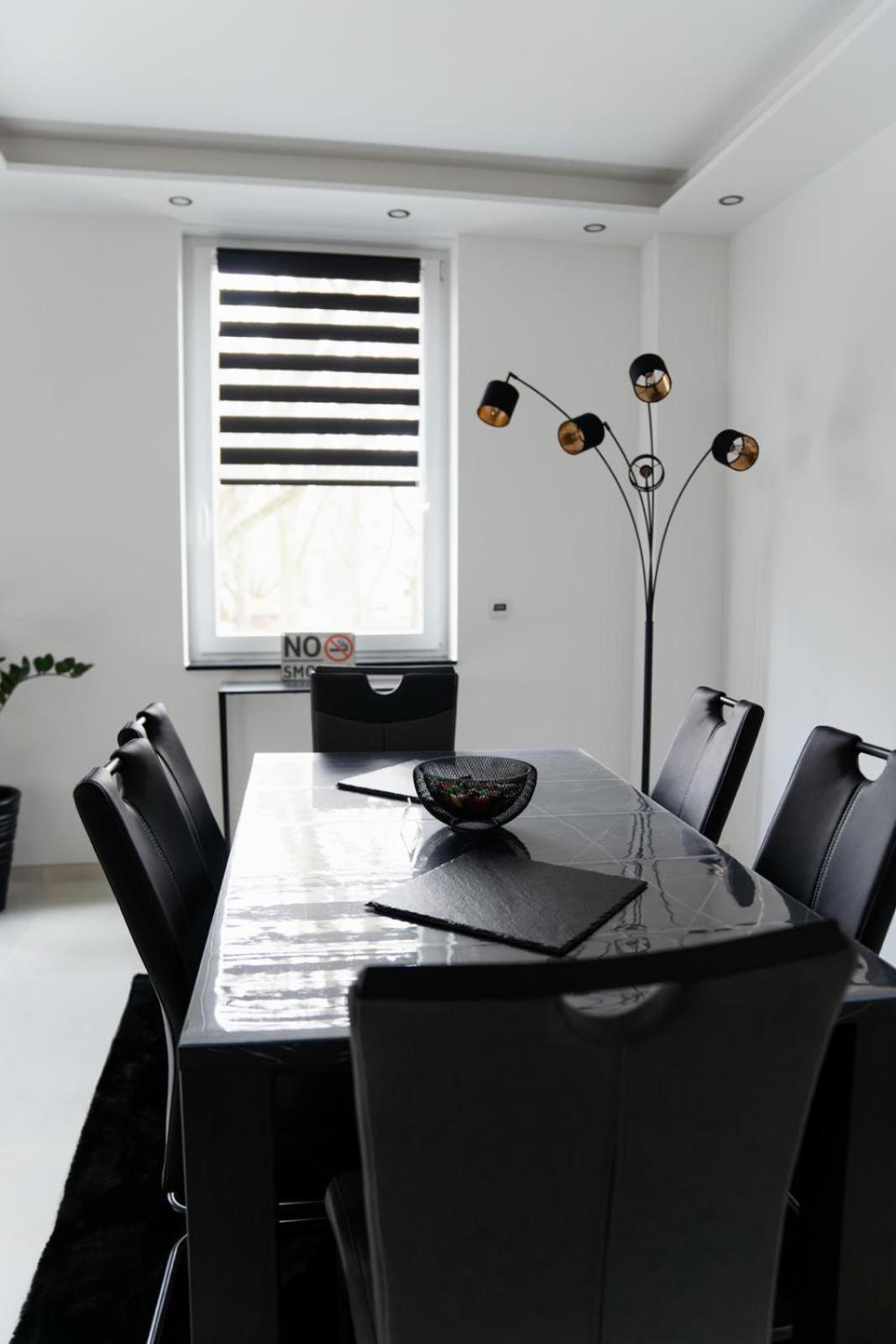 Ferienwohnung Hills ดุยส์บูร์ก ภายนอก รูปภาพ