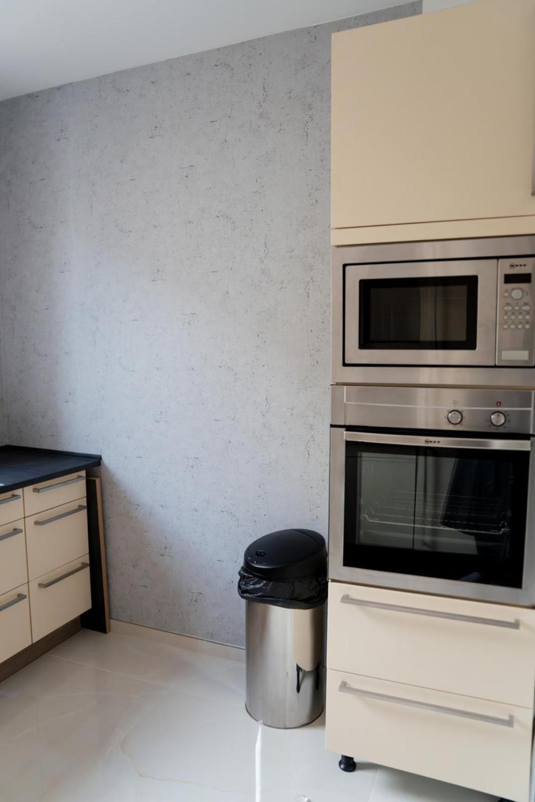 Ferienwohnung Hills ดุยส์บูร์ก ภายนอก รูปภาพ