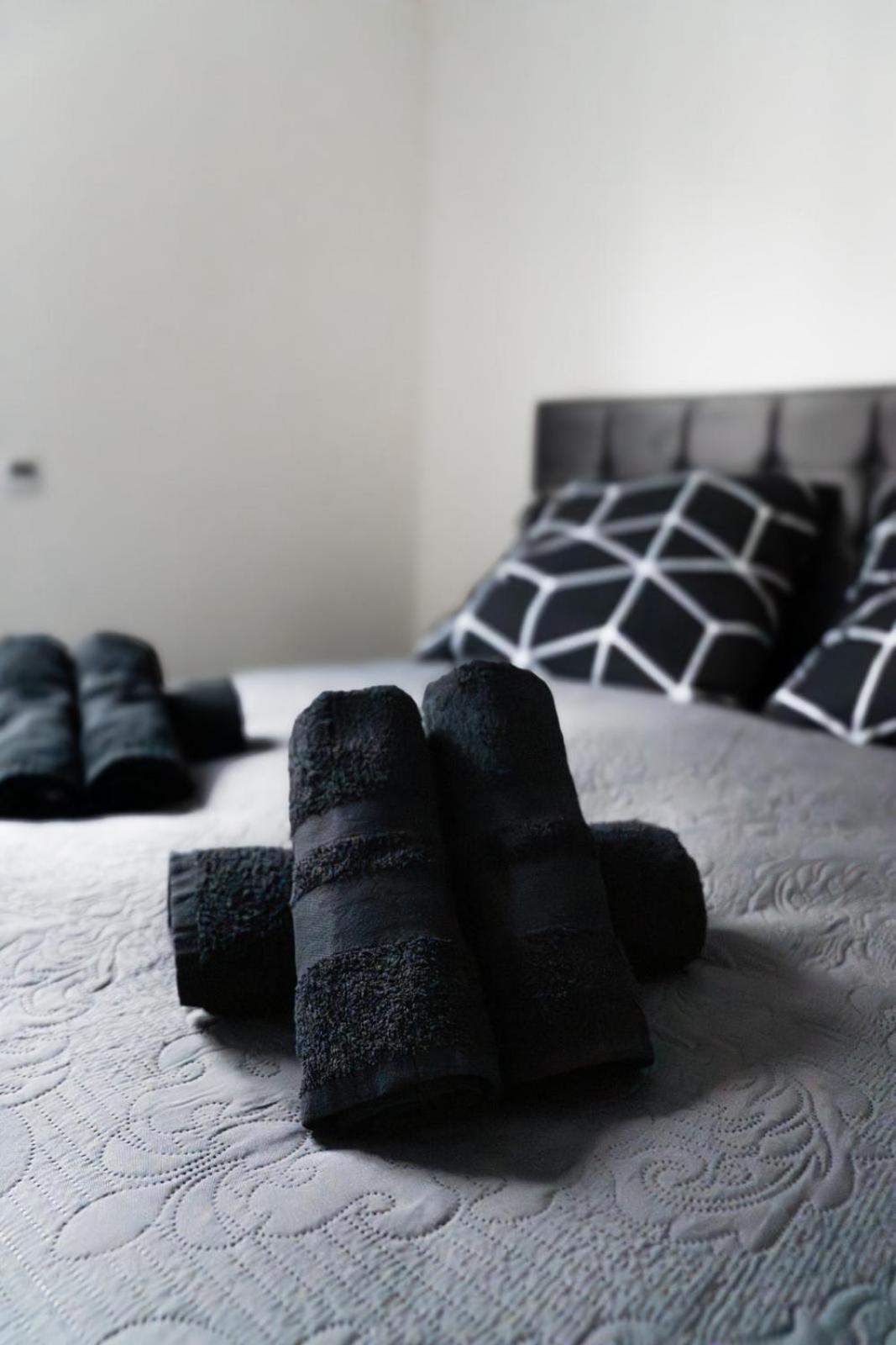 Ferienwohnung Hills ดุยส์บูร์ก ภายนอก รูปภาพ